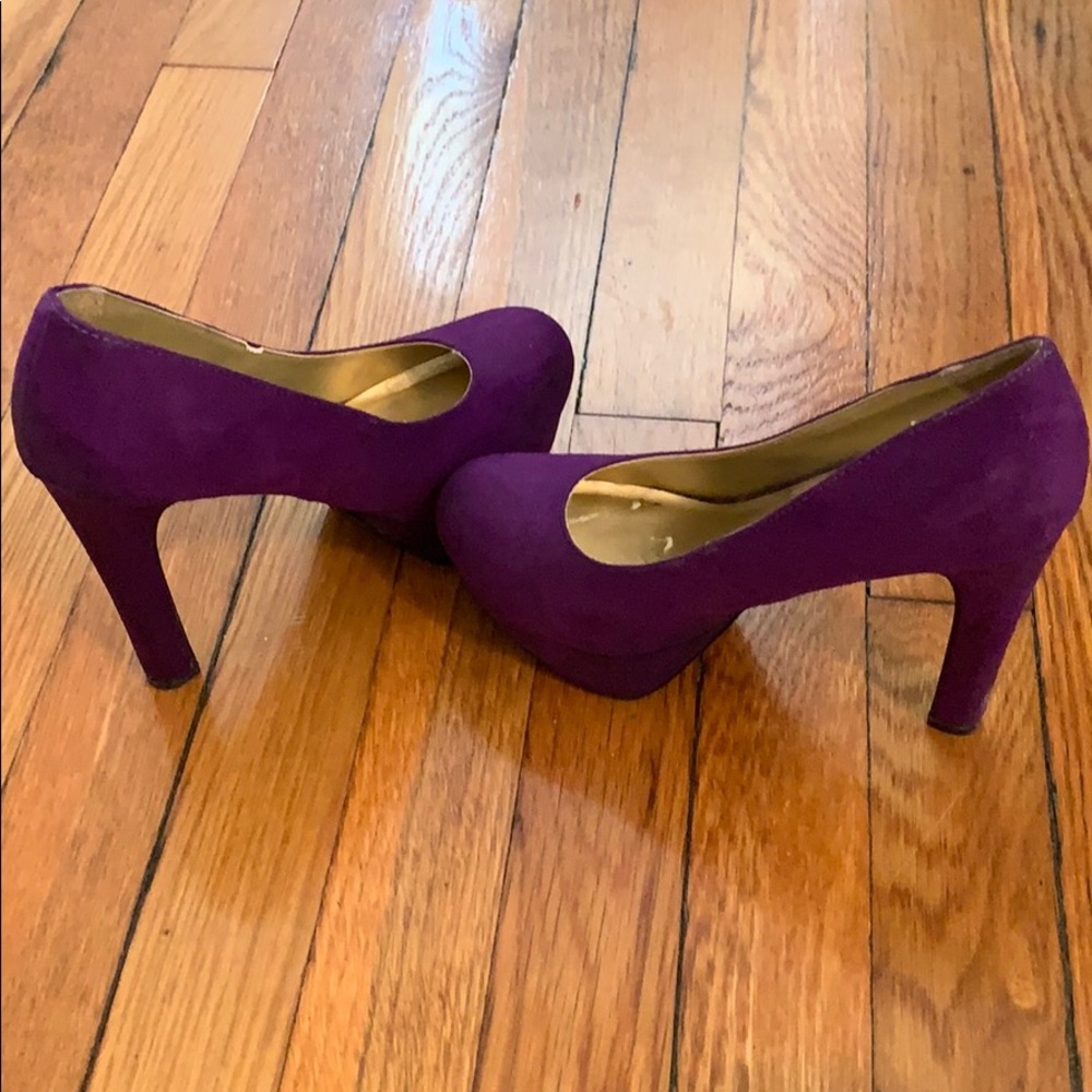 Purple velvet heals. Size 5.5